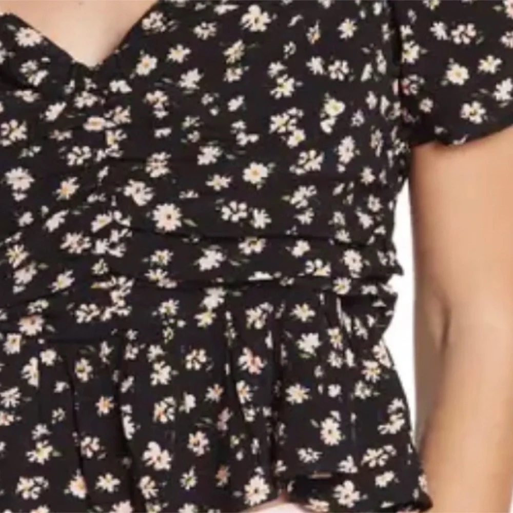 Astr PUFF SLEEVE DITSY FLORAL PRINT TOP ❤️IN STORES❤️ - Picture 3 of 3